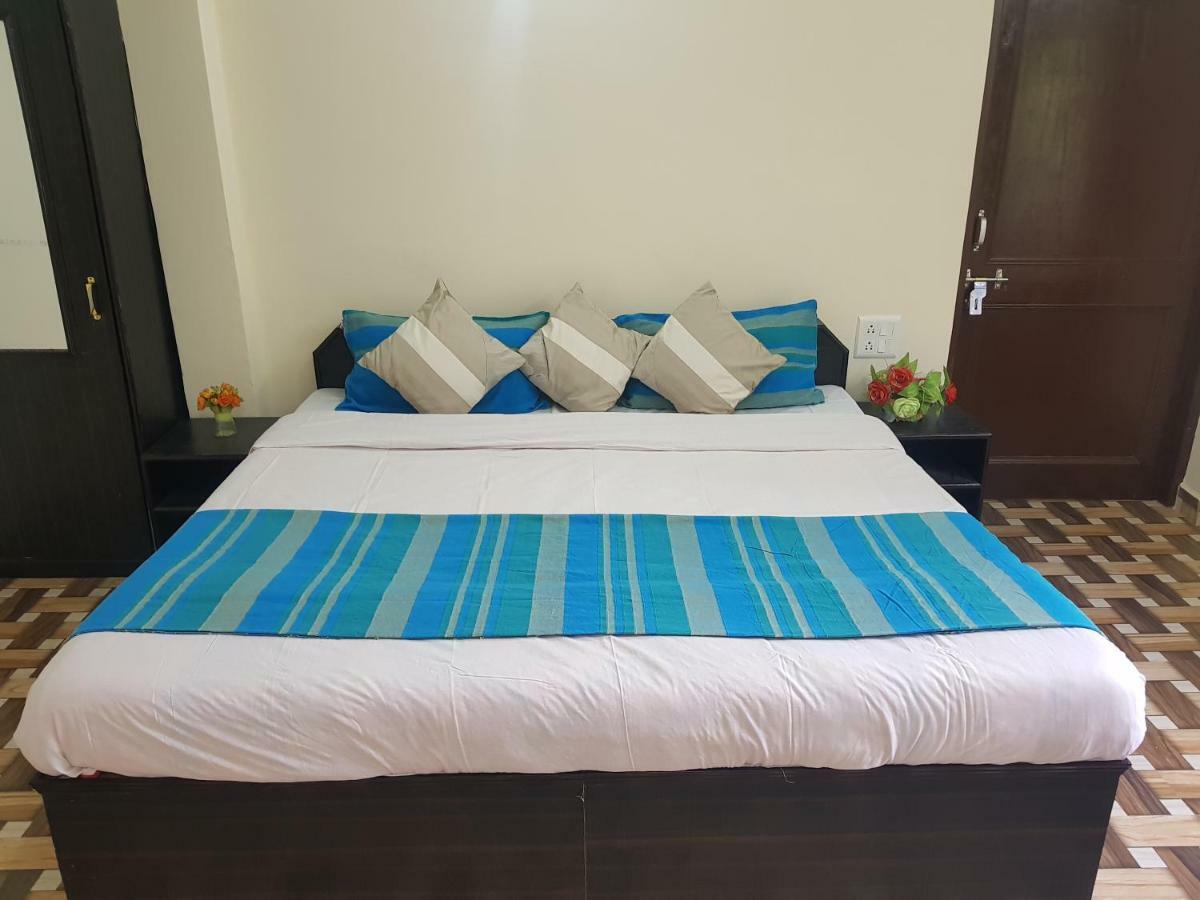 Aditya Homestay 댈하우지 외부 사진