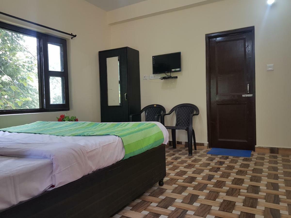 Aditya Homestay 댈하우지 외부 사진