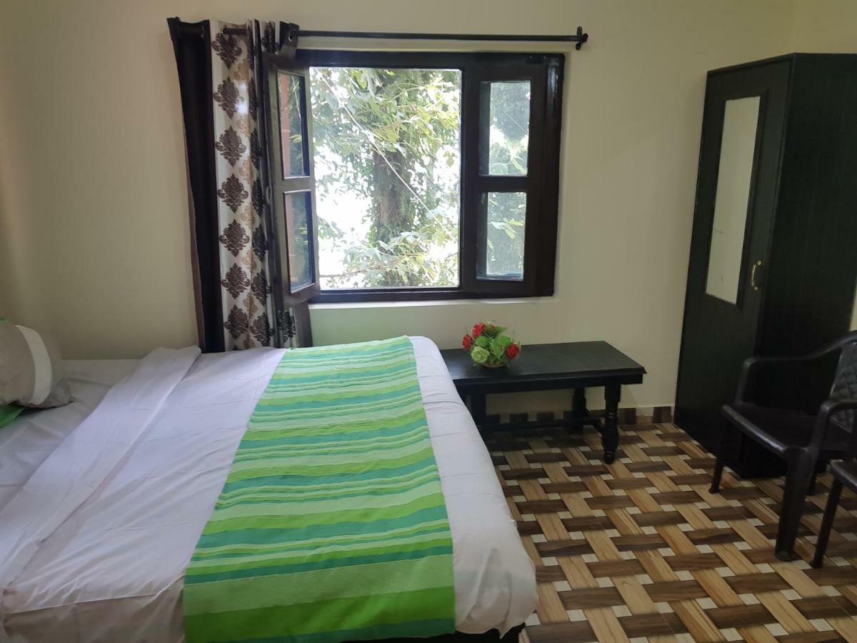 Aditya Homestay 댈하우지 외부 사진