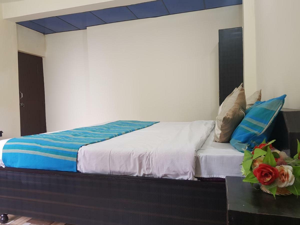 Aditya Homestay 댈하우지 외부 사진