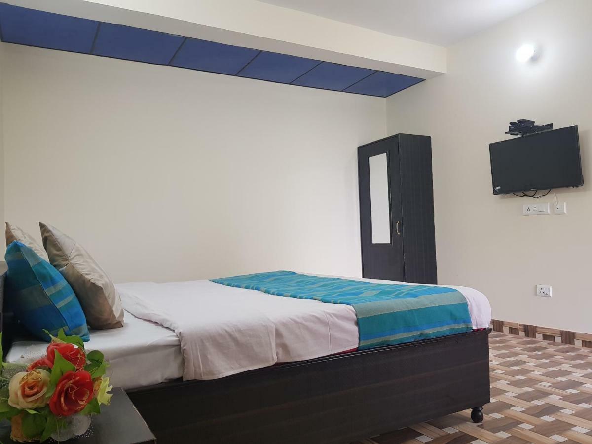Aditya Homestay 댈하우지 외부 사진